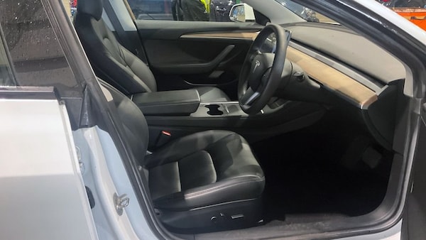 Used Tesla Model 3 2021 for sale - 76266928: Photo 9