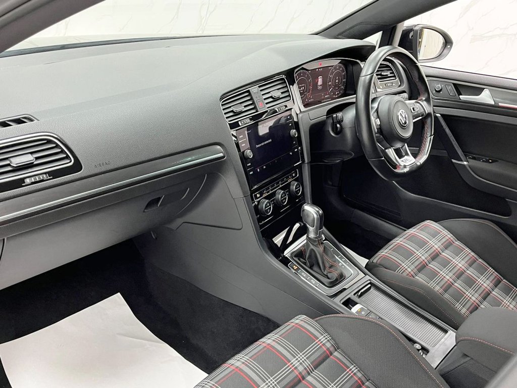 Used Volkswagen Golf 2019 for sale - 76132736: Photo 17