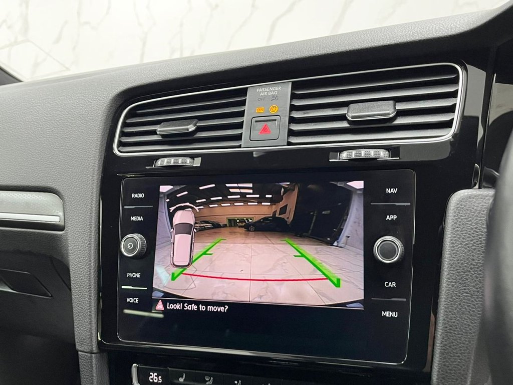 Used Volkswagen Golf 2019 for sale - 76132736: Photo 20
