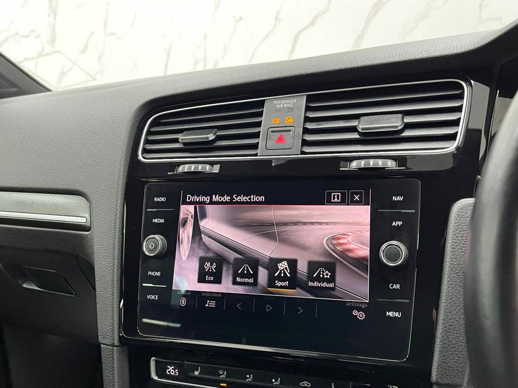 Used Volkswagen Golf 2019 for sale - 76132736: Photo 22