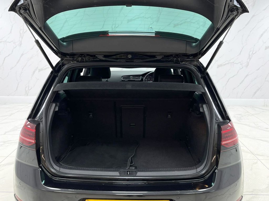 Used Volkswagen Golf 2019 for sale - 76132736: Photo 36