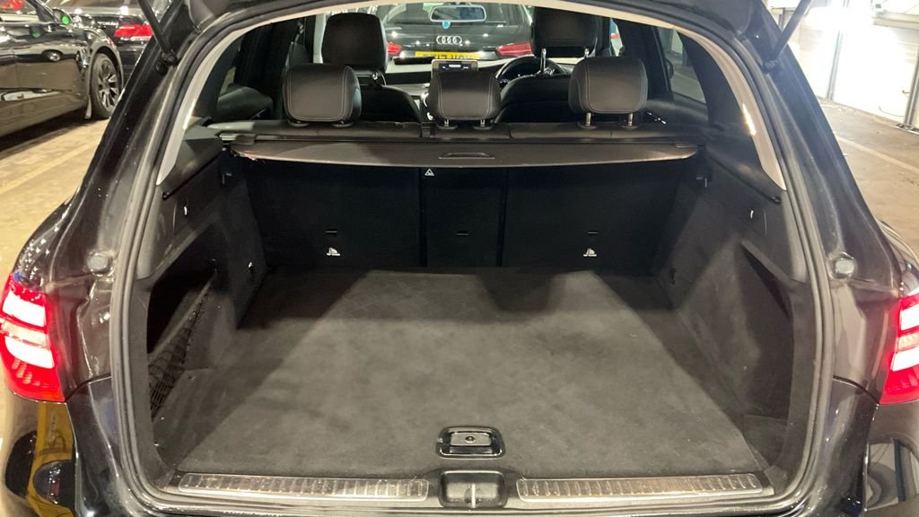 Used Mercedes-Benz GLC 2018 for sale - 77534476: Photo 11