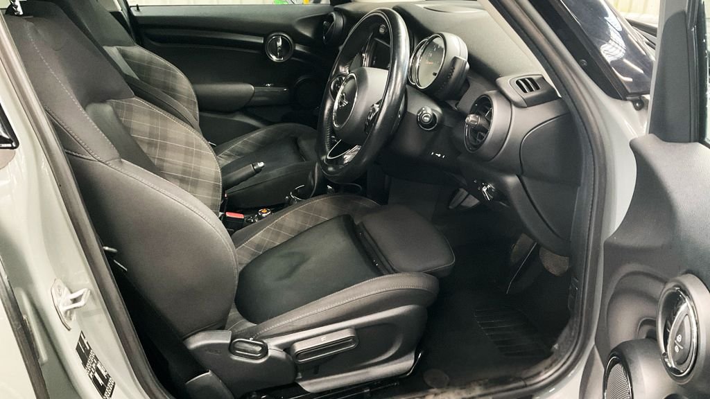 Used MINI Hatch 2017 for sale - 76900755: Photo 10