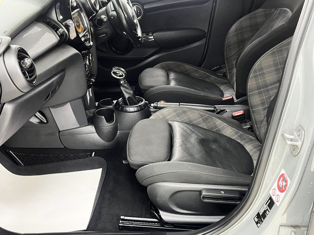 Used MINI Hatch 2017 for sale - 76900755: Photo 16
