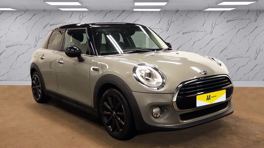 Used MINI Hatch 2017 for sale - 76900755: Photo 2
