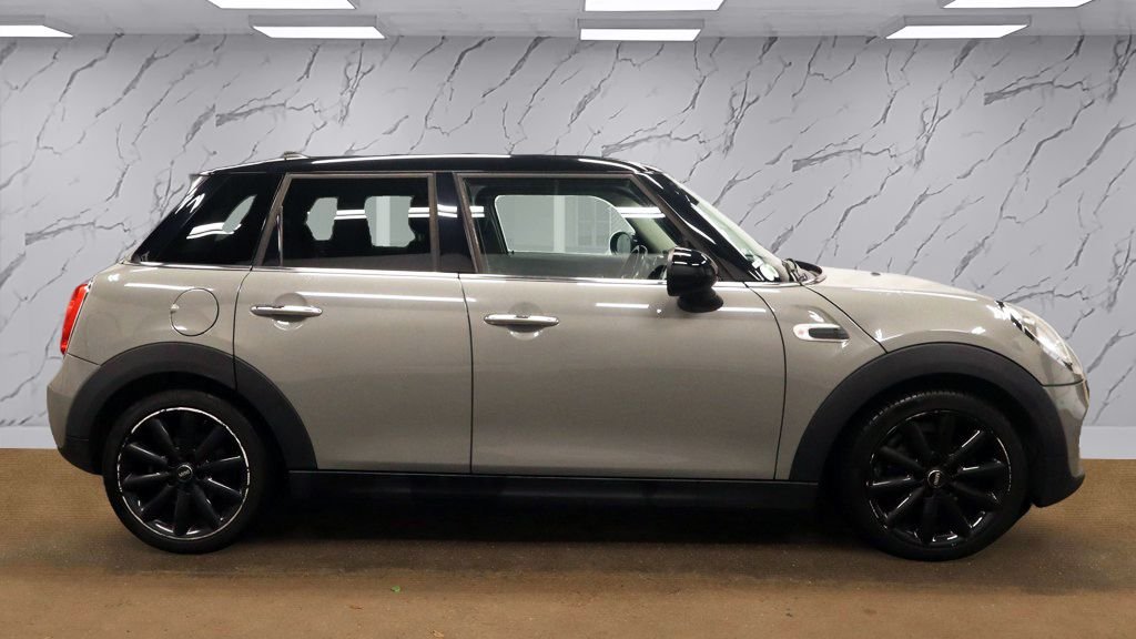 Used MINI Hatch 2017 for sale - 76900755: Photo 5