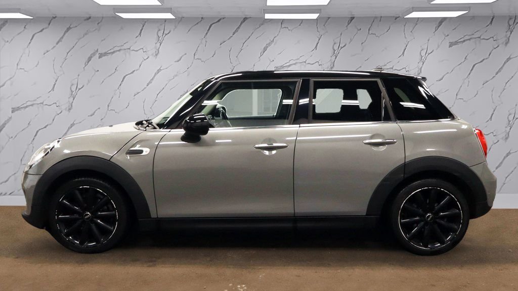 Used MINI Hatch 2017 for sale - 76900755: Photo 6