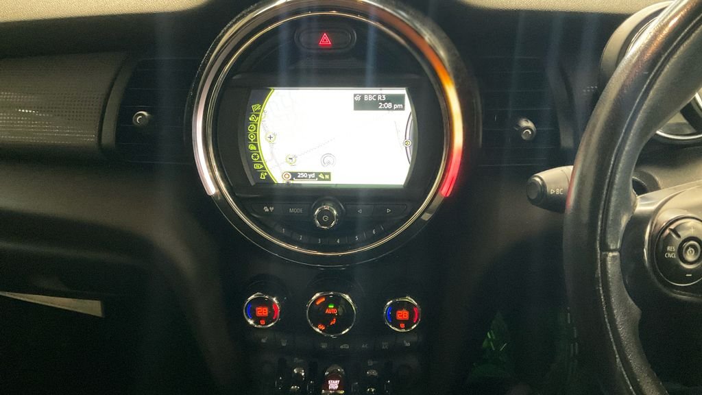 Used MINI Hatch 2017 for sale - 76900755: Photo 8