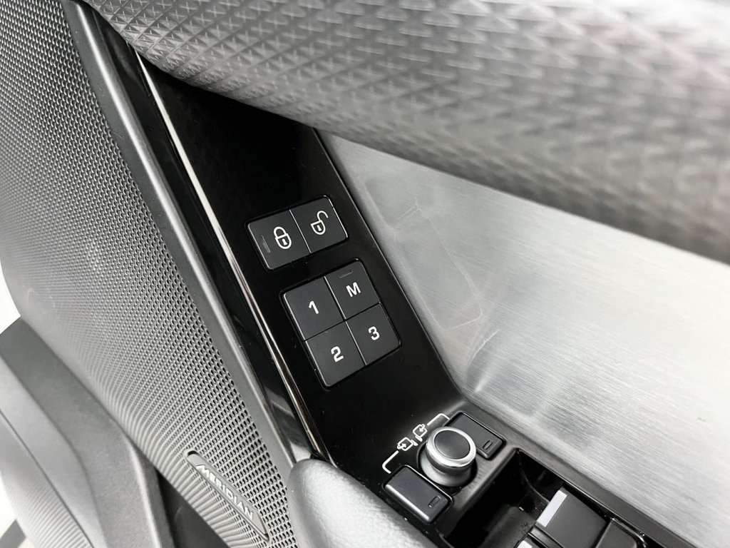 Used Land Rover Range Rover Velar 2018 for sale - 77452052: Photo 35