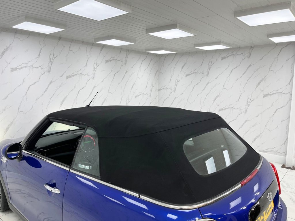 Used MINI Convertible 2019 for sale - 75936888: Photo 19