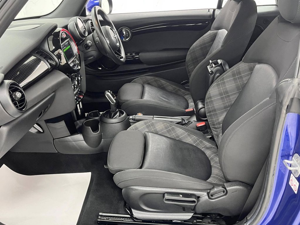 Used MINI Convertible 2019 for sale - 75936888: Photo 23