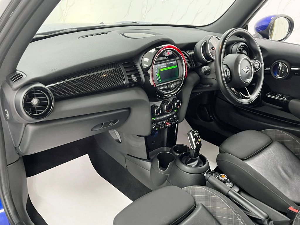 Used MINI Convertible 2019 for sale - 75936888: Photo 24