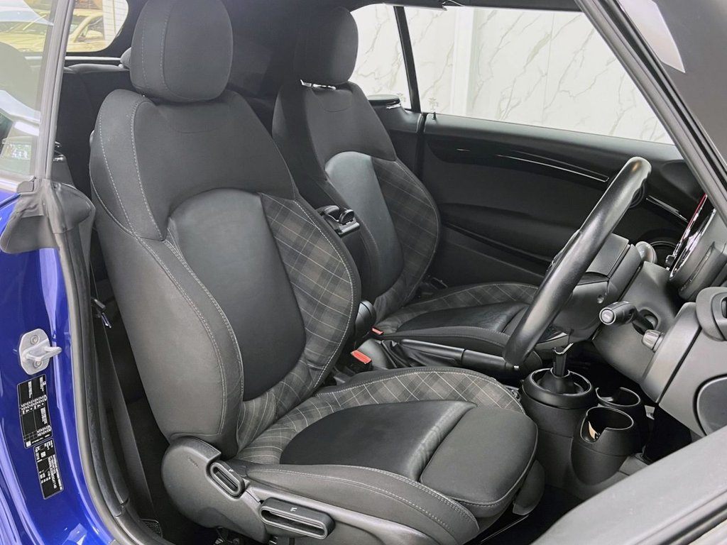 Used MINI Convertible 2019 for sale - 75936888: Photo 35