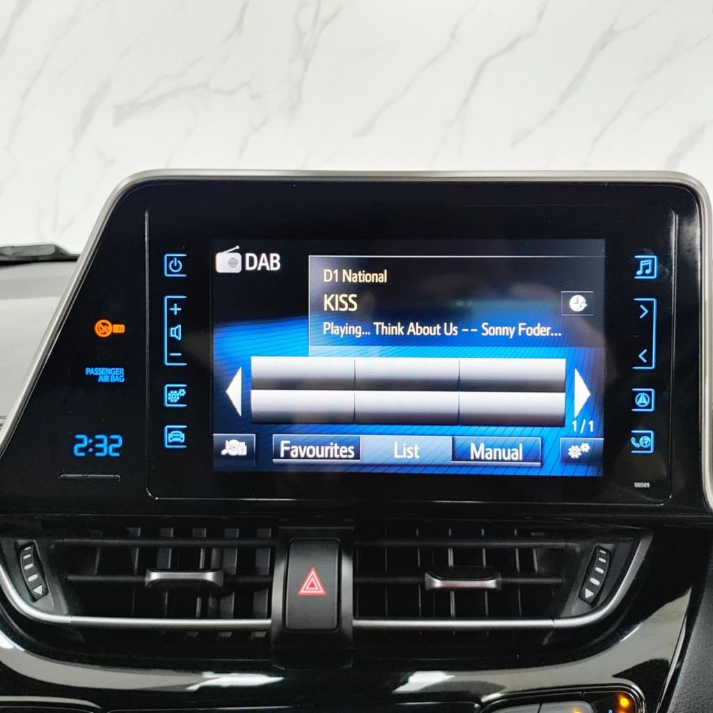 Used Toyota C-HR 2018 for sale - 78145436: Photo 21