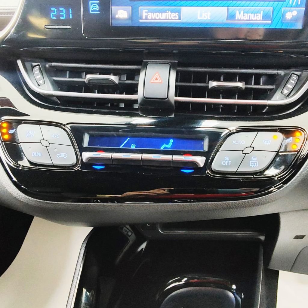 Used Toyota C-HR 2018 for sale - 78145436: Photo 24