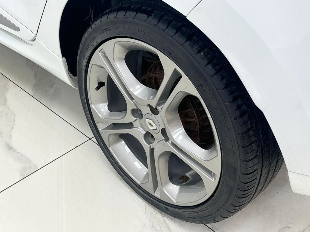 Used Renault Clio 2018 for sale - 77798124: Photo 15