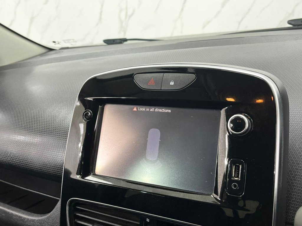 Used Renault Clio 2018 for sale - 77798124: Photo 21