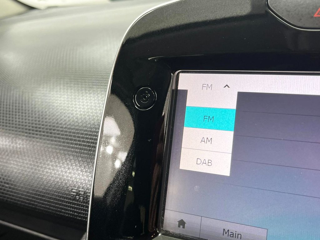 Used Renault Clio 2018 for sale - 77798124: Photo 23