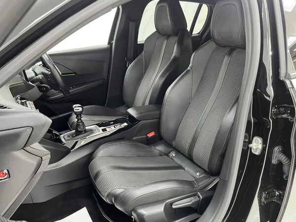 Used Peugeot 208 2023 for sale - 75286832: Photo 16