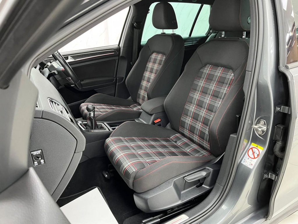 Used Volkswagen Golf 2019 for sale - 75937109: Photo 14