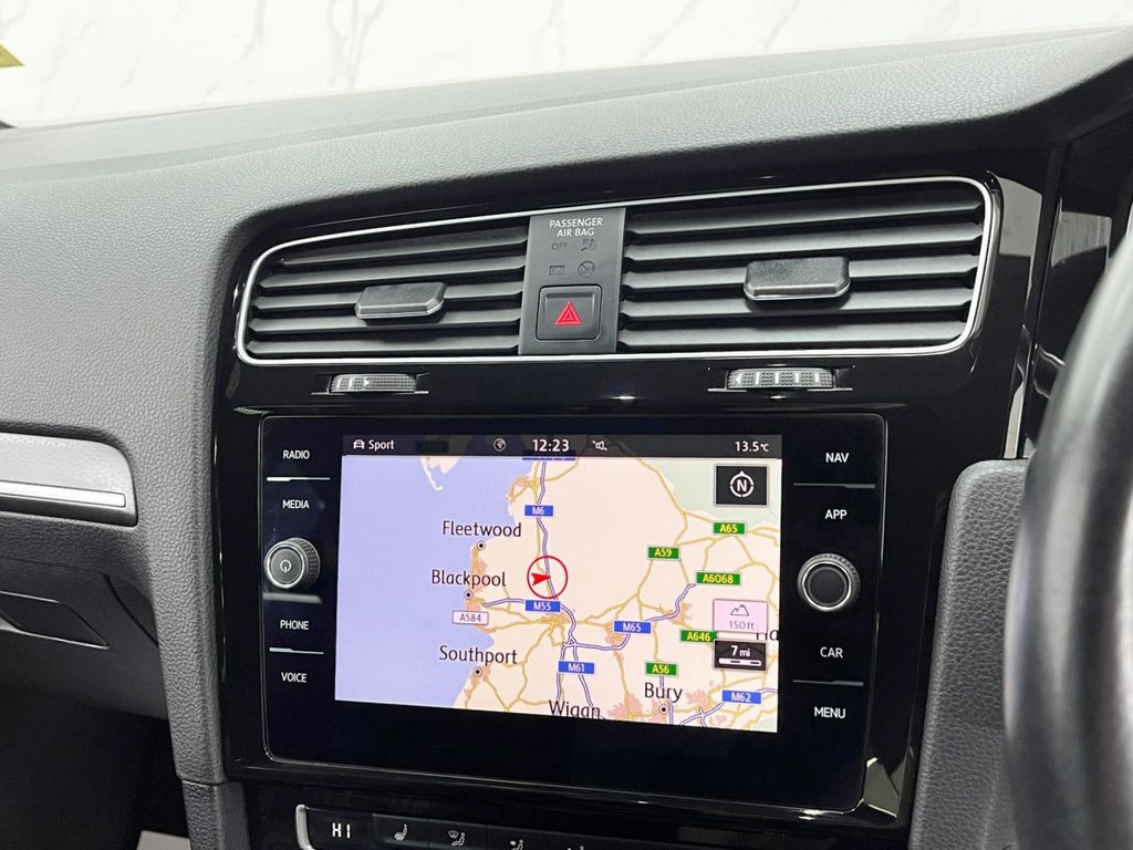 Used Volkswagen Golf 2019 for sale - 75937109: Photo 19