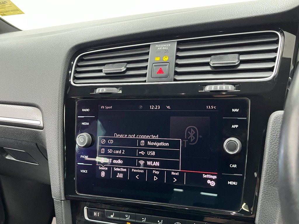 Used Volkswagen Golf 2019 for sale - 75937109: Photo 20