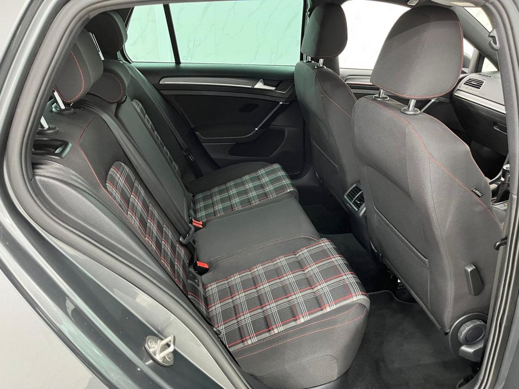 Used Volkswagen Golf 2019 for sale - 75937109: Photo 33