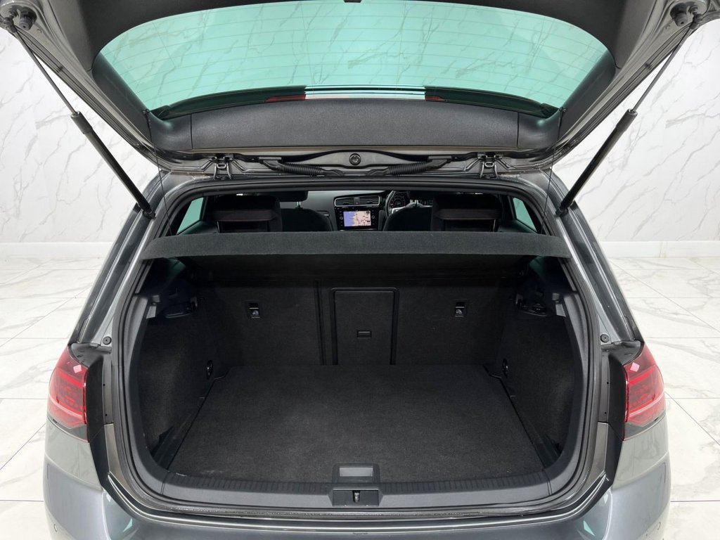 Used Volkswagen Golf 2019 for sale - 75937109: Photo 34