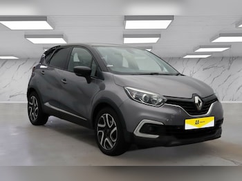 Used Renault Captur 2019 for sale - 76962471: Photo