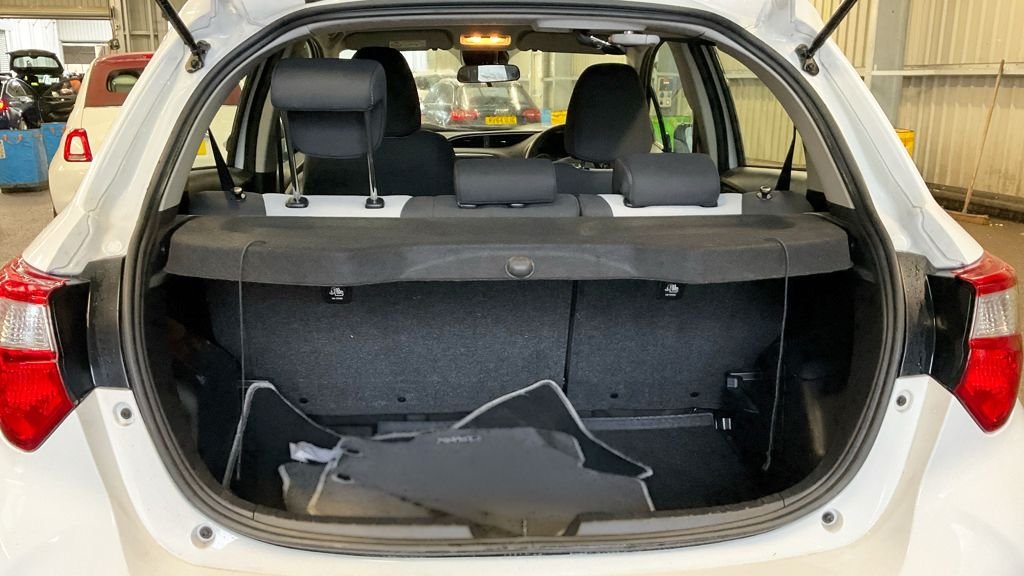 Used Toyota Yaris 2017 for sale - 77341731: Photo 11