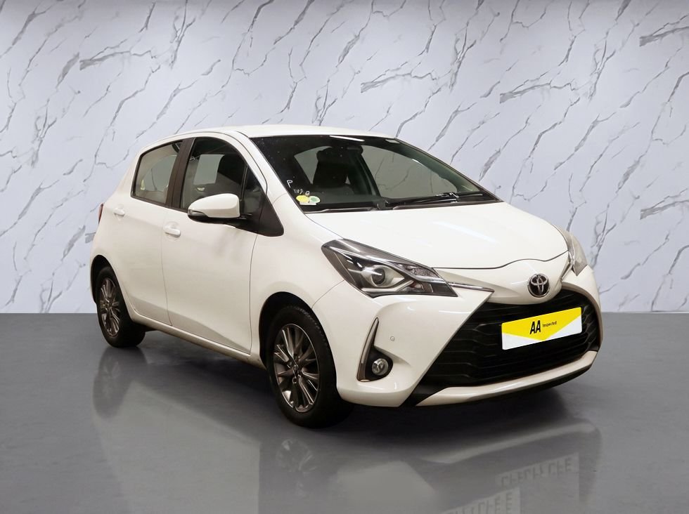 Used Toyota Yaris 2017 for sale - 77341731: Photo 2