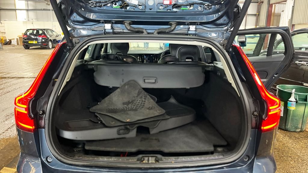 Used Volvo V60 2019 for sale - 78003144: Photo 11