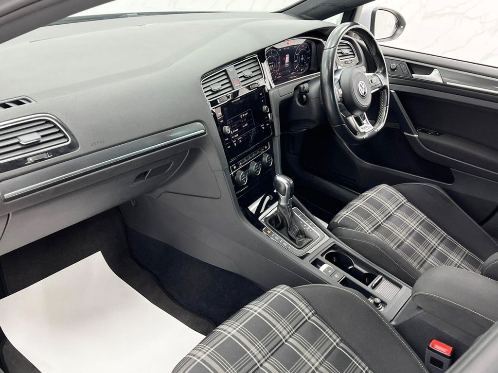 Used Volkswagen Golf 2018 for sale - 76386031: Photo 21