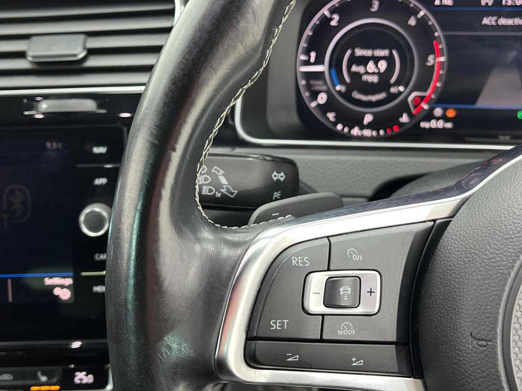 Used Volkswagen Golf 2018 for sale - 76386031: Photo 29