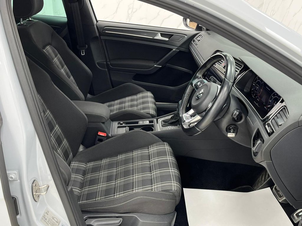 Used Volkswagen Golf 2018 for sale - 76386031: Photo 34