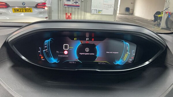 Used Peugeot 3008 2023 for sale - 76223682: Photo 8