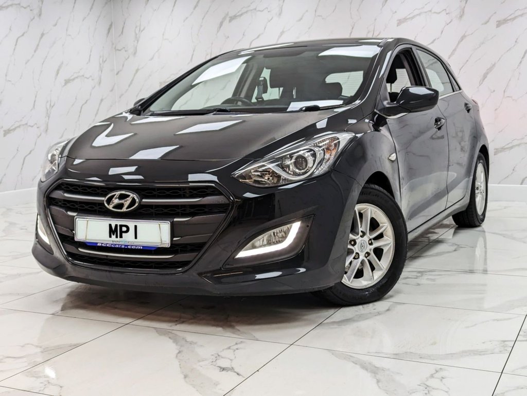 Used Hyundai i30 2016 for sale - 76105710: Photo 3