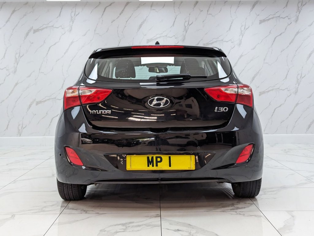 Used Hyundai i30 2016 for sale - 76105710: Photo 9