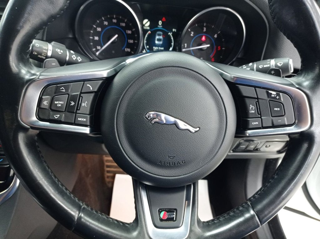 Used Jaguar XF 2016 for sale - 77370084: Photo 27