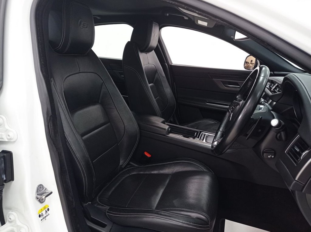 Used Jaguar XF 2016 for sale - 77370084: Photo 32