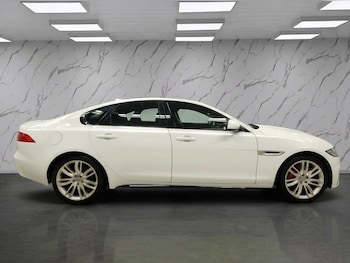 Used Jaguar XF 2016 for sale - 77370084: Photo