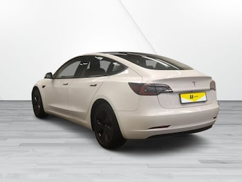 Used Tesla Model 3 2021 for sale - 76280070: Photo 3