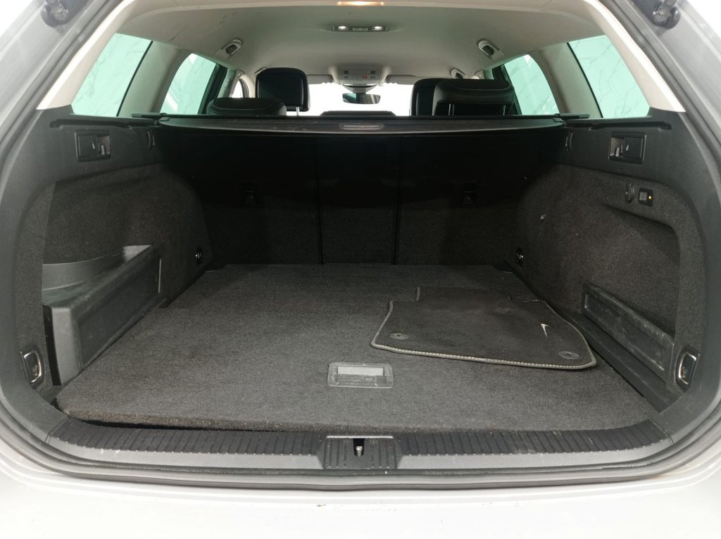 Used Volkswagen Passat 2021 for sale - 77905080: Photo 30