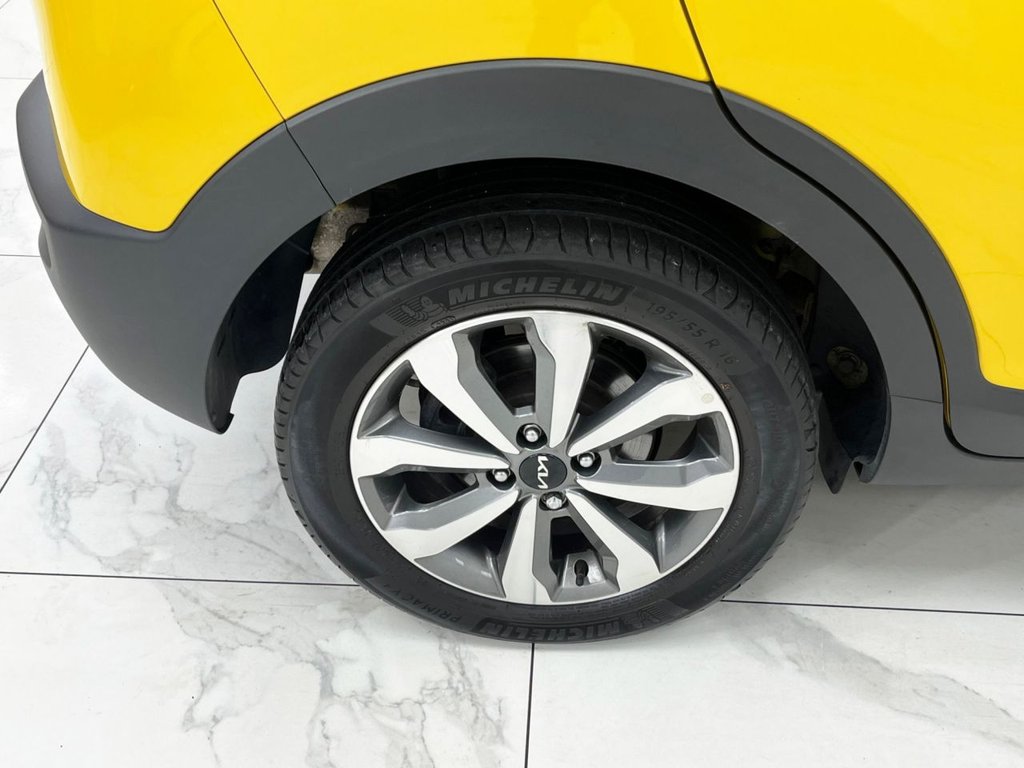 Used Kia Stonic 2022 for sale - 76098159: Photo 16