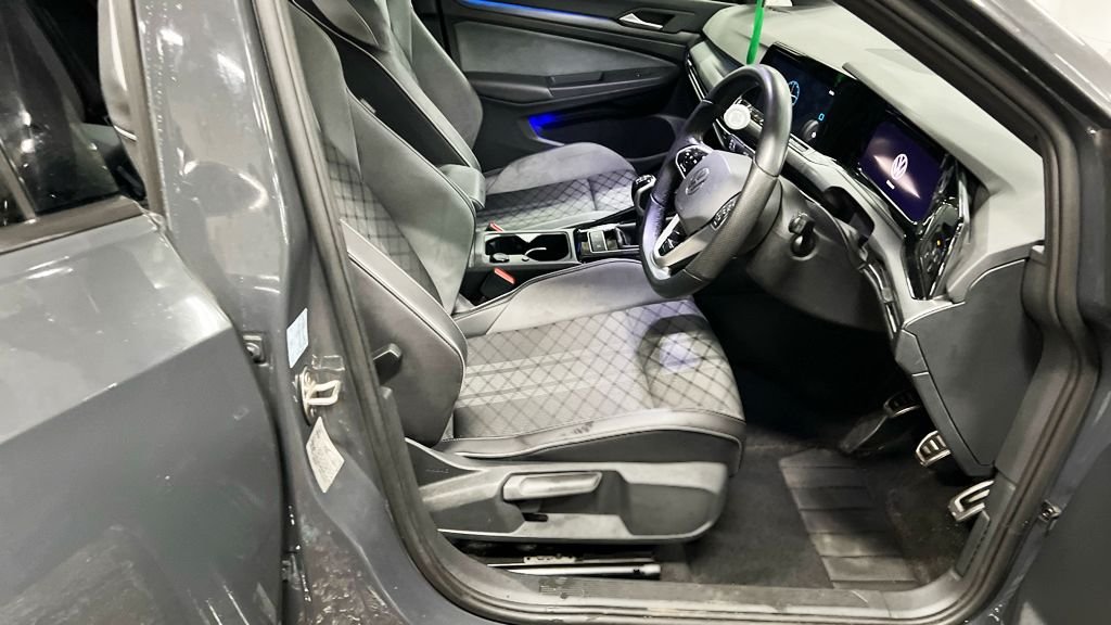Used Volkswagen Golf 2023 for sale - 77463905: Photo 9