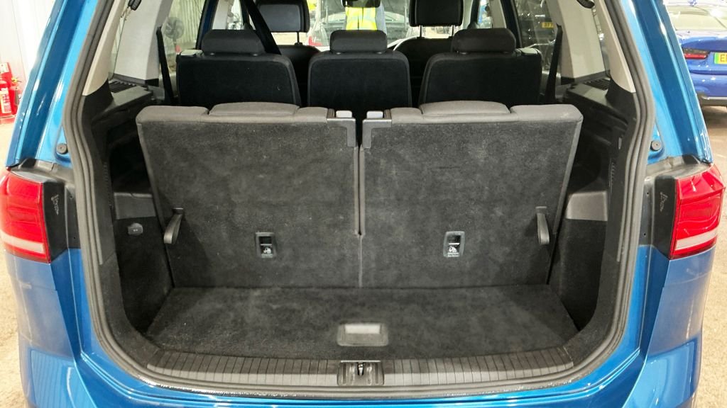 Used Volkswagen Touran 2019 for sale - 77967508: Photo 11