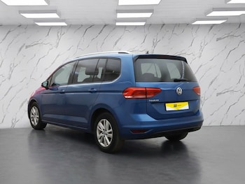 Used Volkswagen Touran 2019 for sale - 77967508: Photo