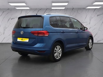 Used Volkswagen Touran 2019 for sale - 77967508: Photo