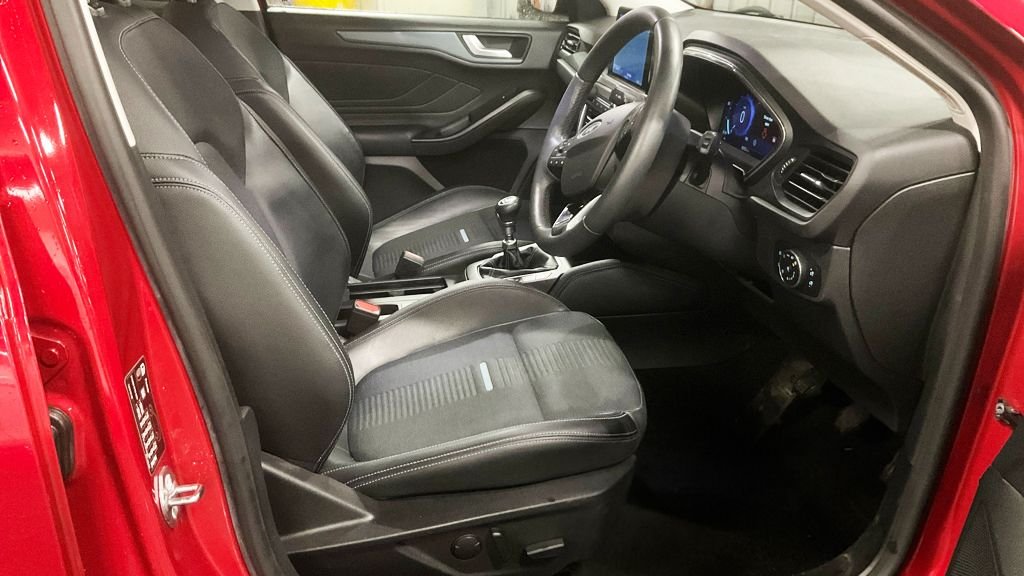 Used Ford Focus 2021 for sale - 77452057: Photo 9