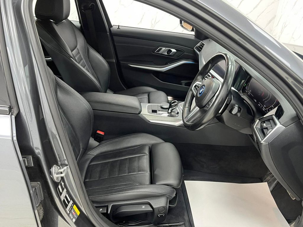 Used BMW 3 Series 2022 for sale - 76470539: Photo 32